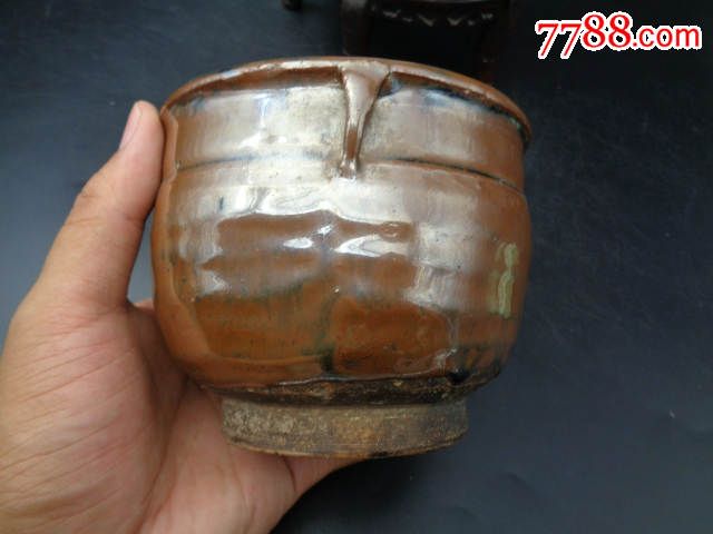 元代博山窑紫金釉双耳香炉