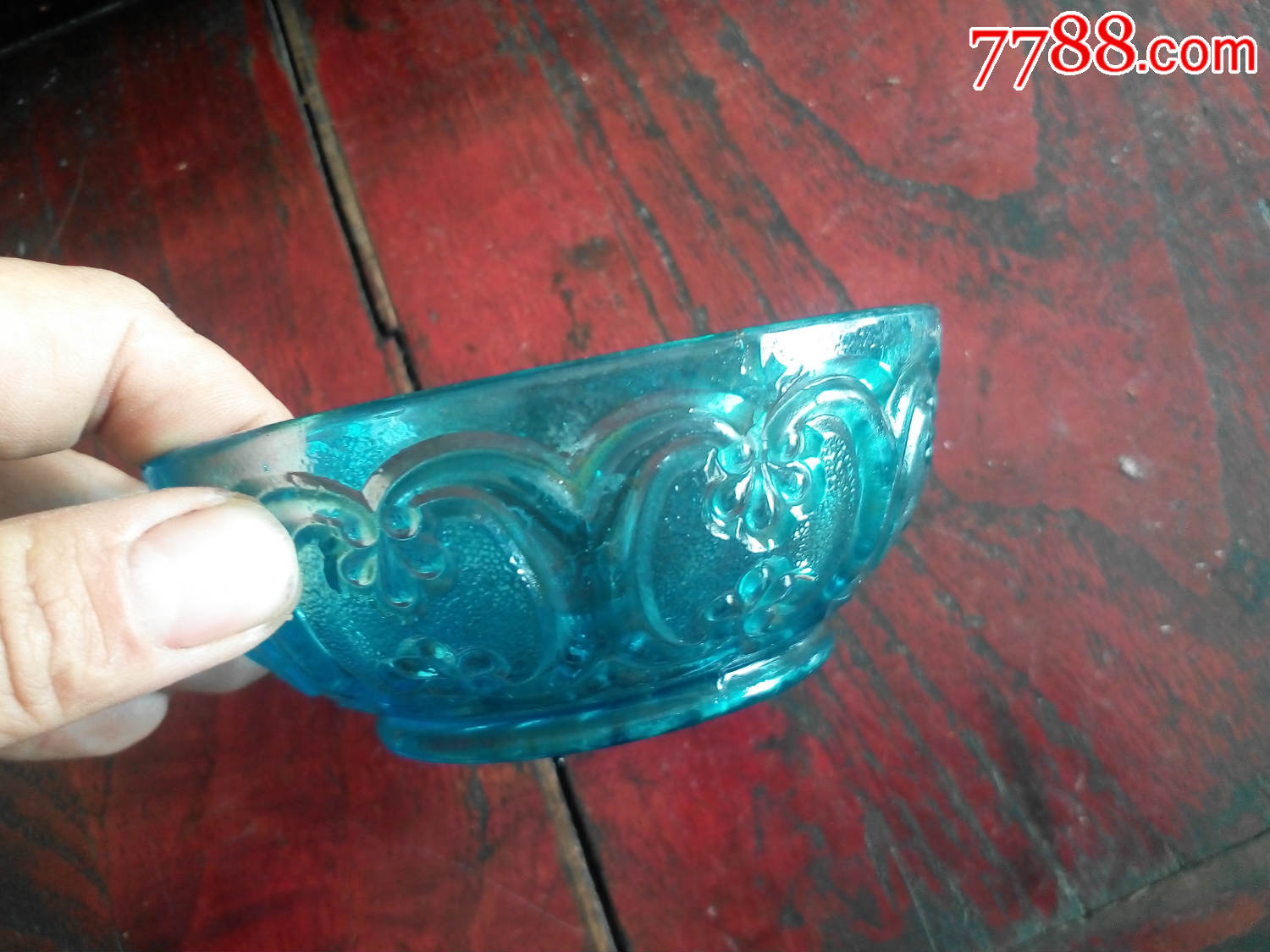 解放初期凸雕琉璃碗玻璃瓶龙凤呈祥摆件极其稀有包老装饰影视道具