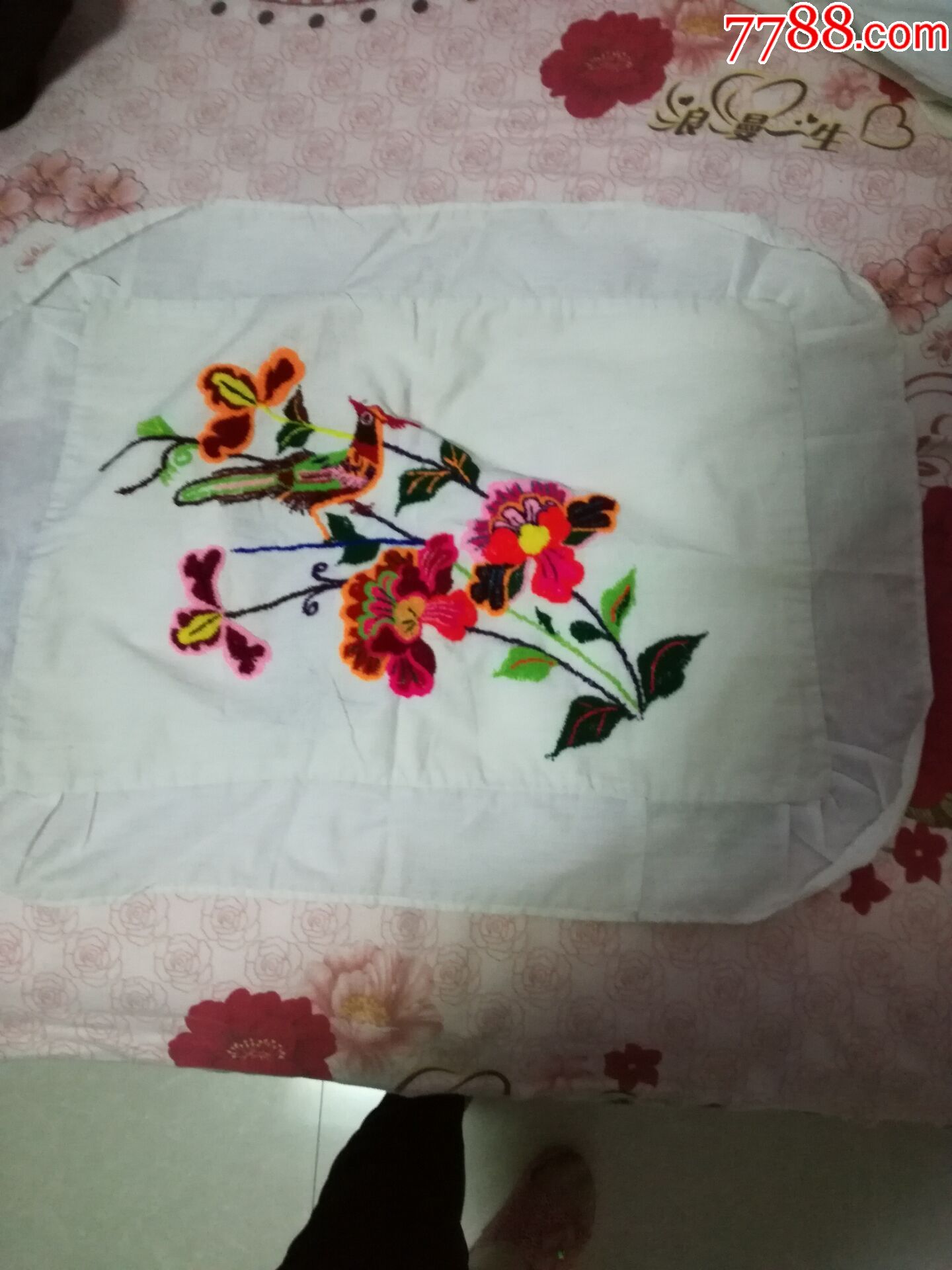 80年代的纯手工绣花枕头3