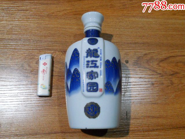 酒瓶:龙江家园30年原珍瓷瓶