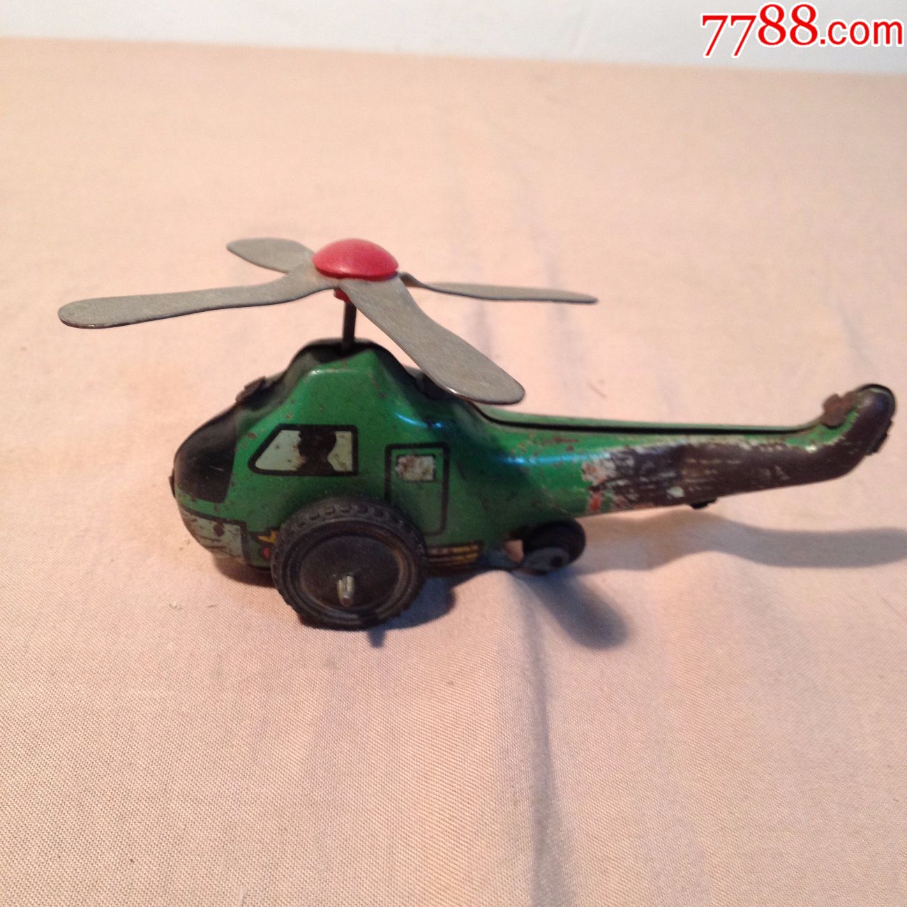 八十年代铁皮直升飞机玩具机械完好螺旋桨飞速旋转