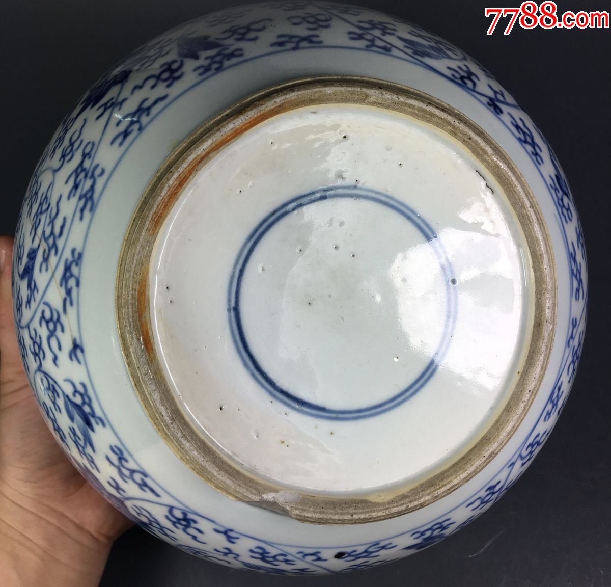 清三代康熙年满工缠枝莲青花尊式超大罐