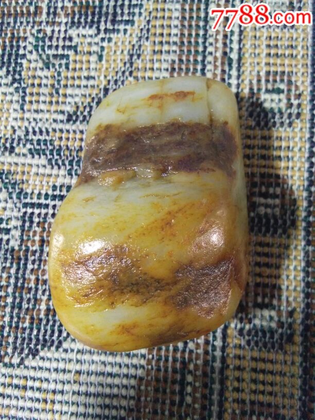 和田洒金皮白玉籽料原石