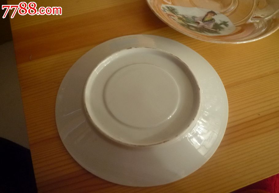怀旧经典收藏瓷器中国古代仕女图黄色瓷盘子直径15图片