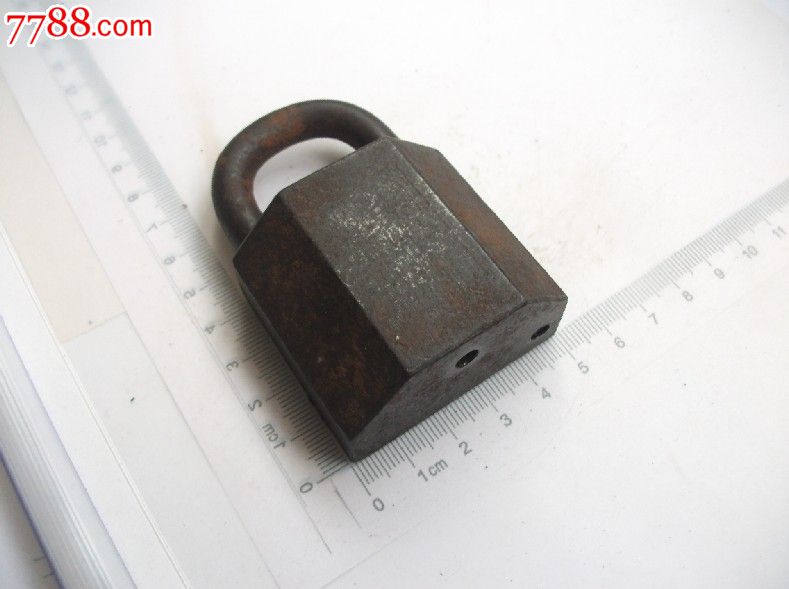 特殊钥匙孔的老铁锁无钥匙581