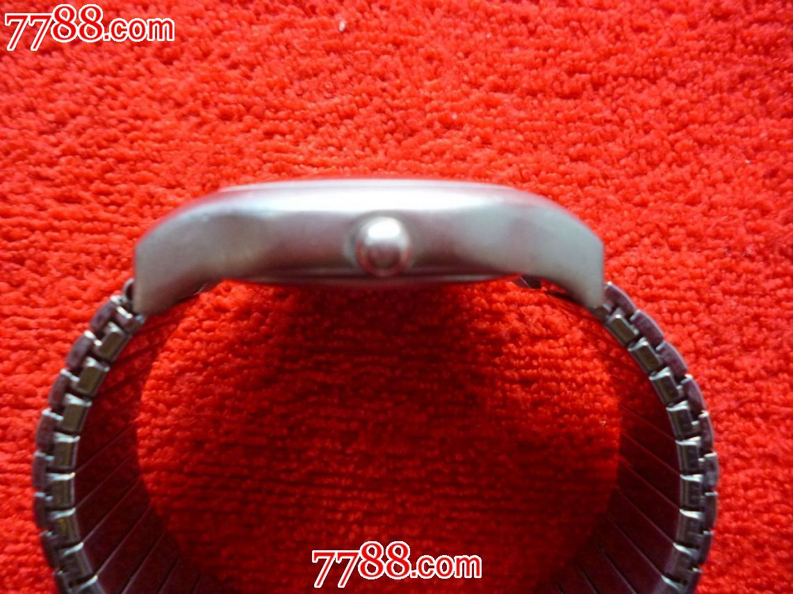 摩托罗拉公司在出品【摩托罗拉8088】手机时