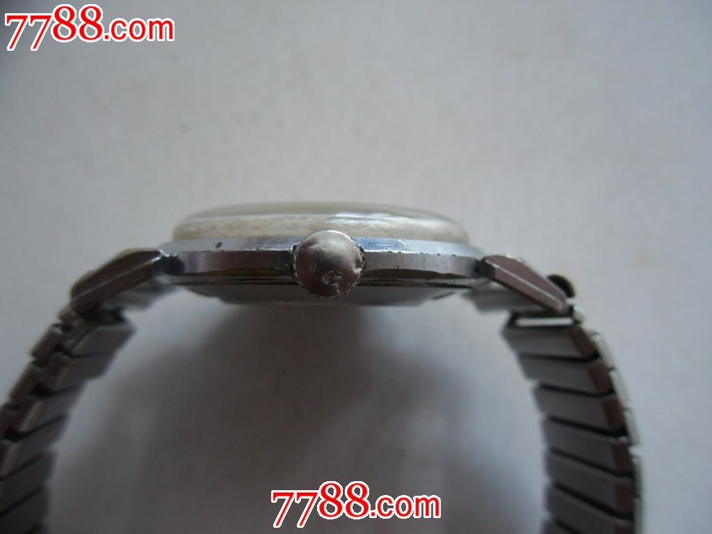 1957年苏联发射全世界第一个卫星后出厂的【