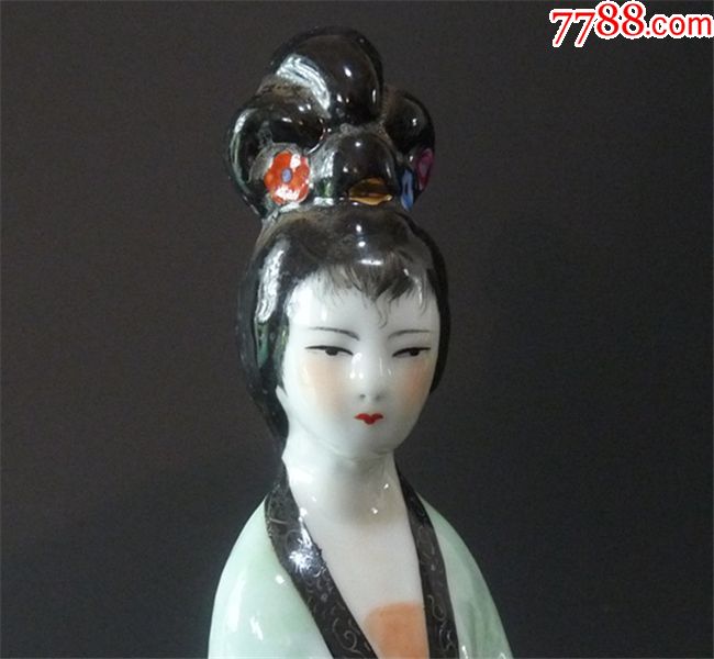 景德镇雕塑瓷厂/釉上彩/粉彩/仕女雕塑