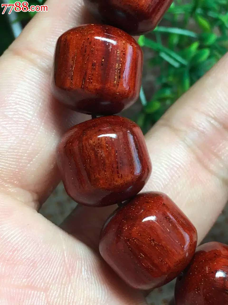 小叶紫檀桶珠顶级料质