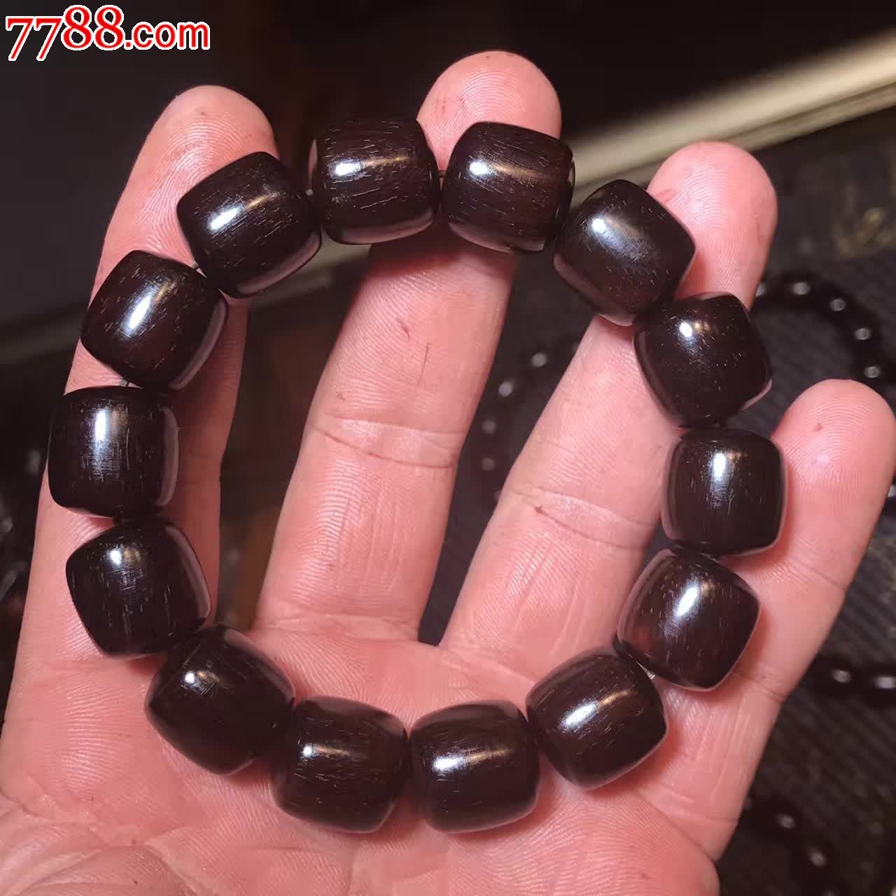 精品顺纹小叶紫檀桶珠