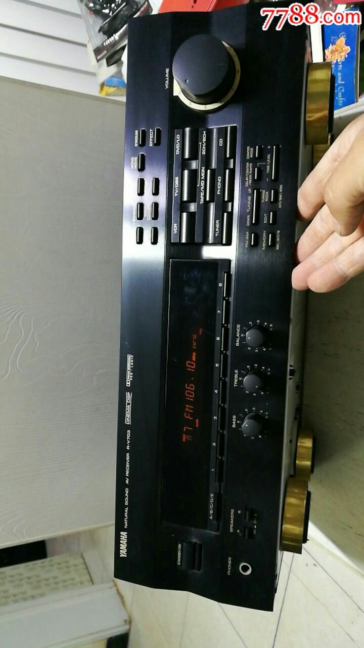雅马哈功放机:(好品)带遥控