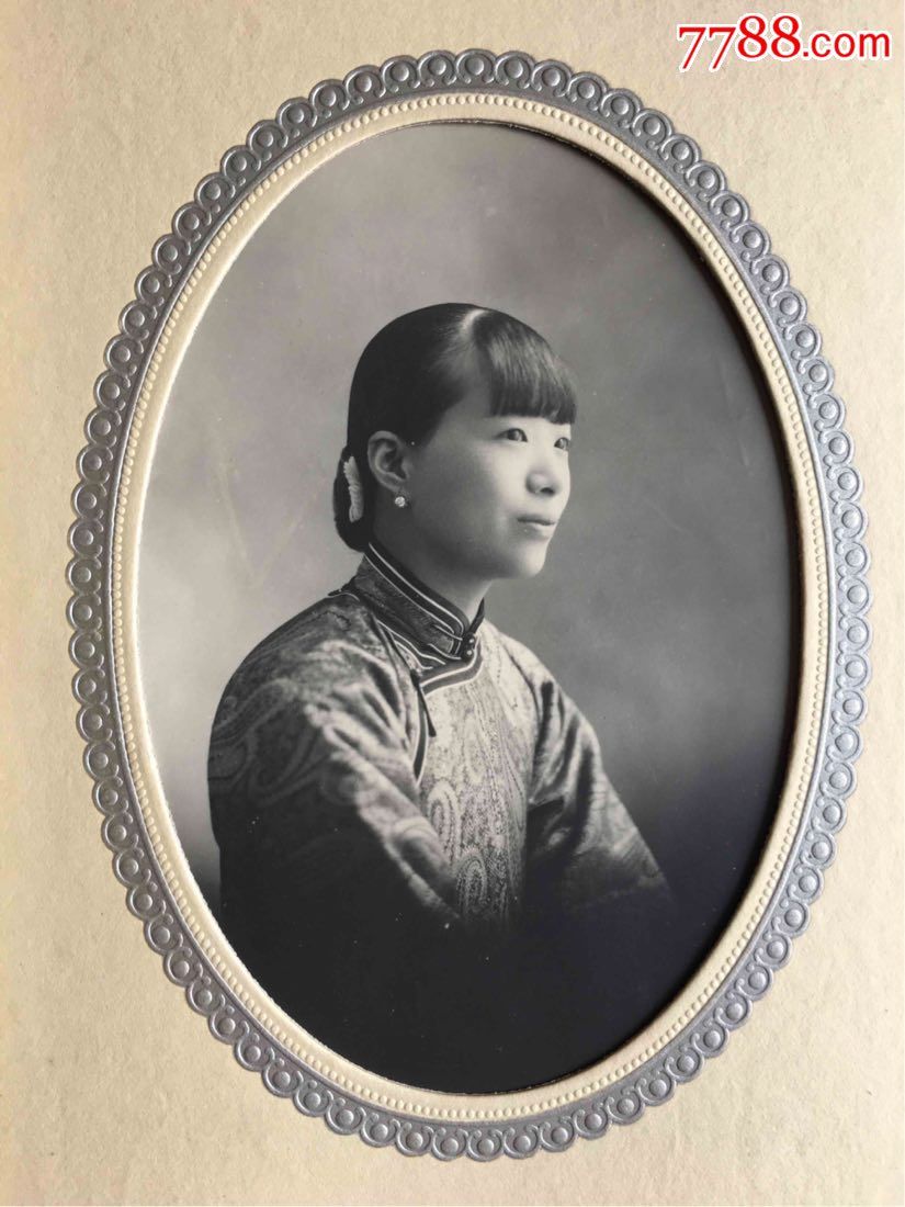 民国时期,拍摄角度极佳的女子照片-au15744209-老照片-加价-7788收藏