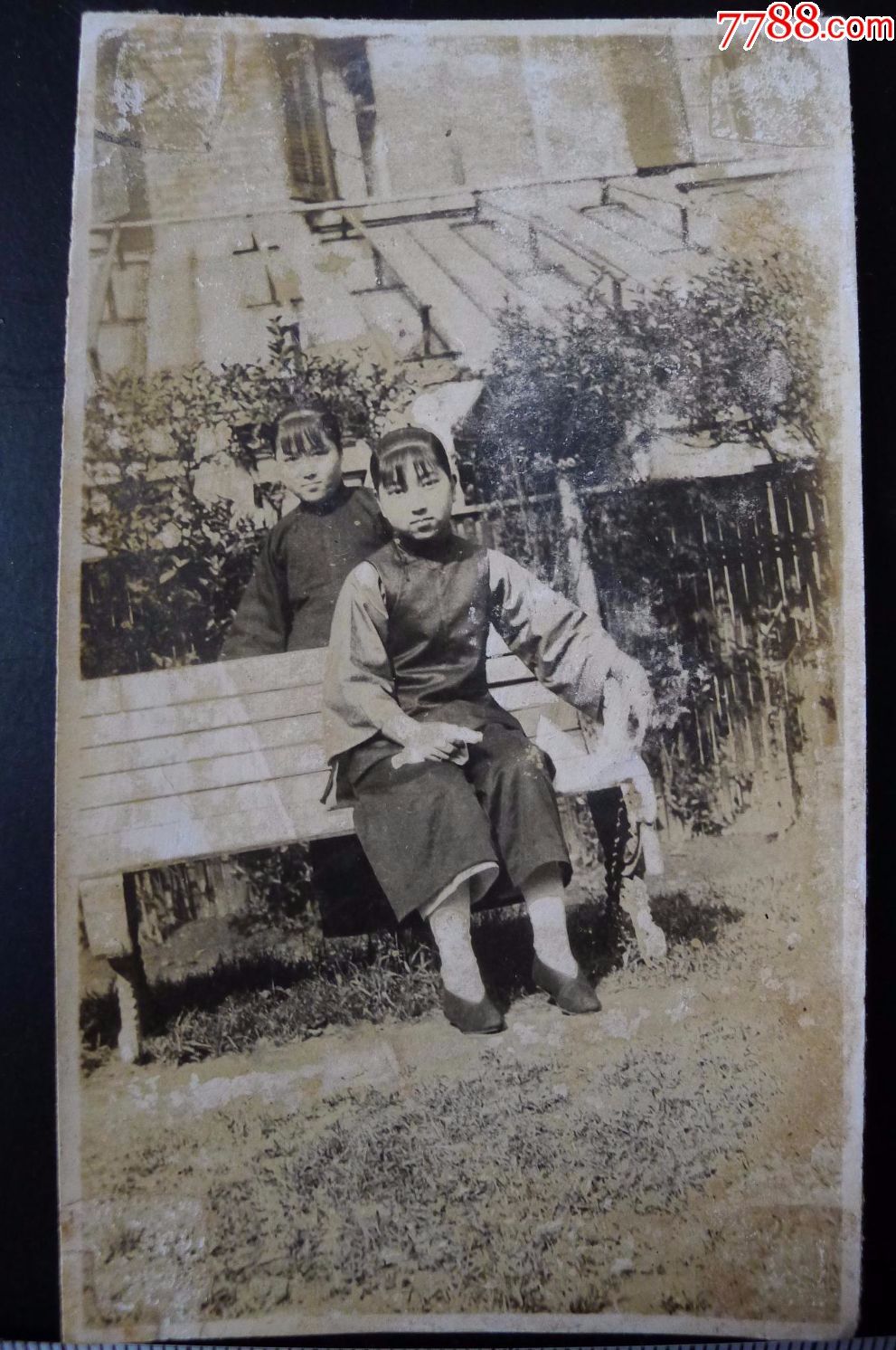 长椅上的少女.6.4*10.