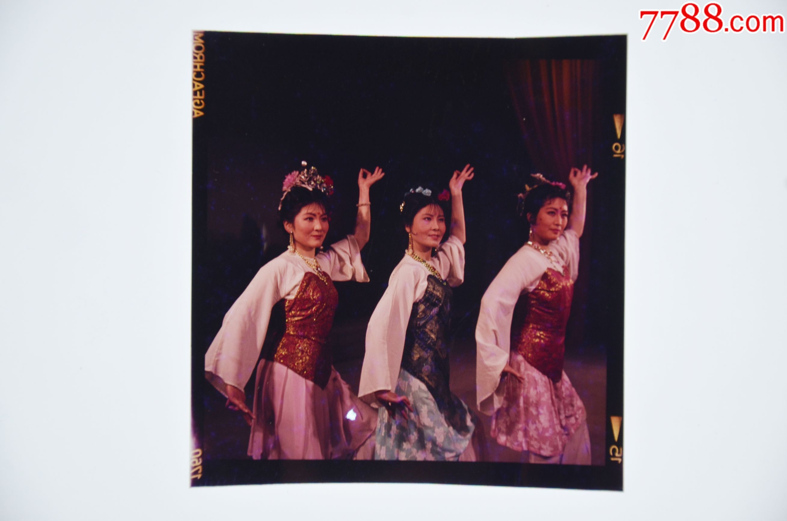 老底片-80年代-美女彩色反转片底片1张