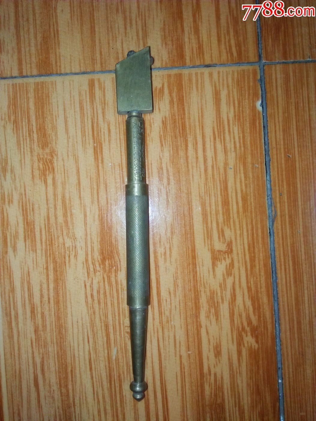 精制纯铜制作的【天然金刚石高级玻璃刀】一把(如图)