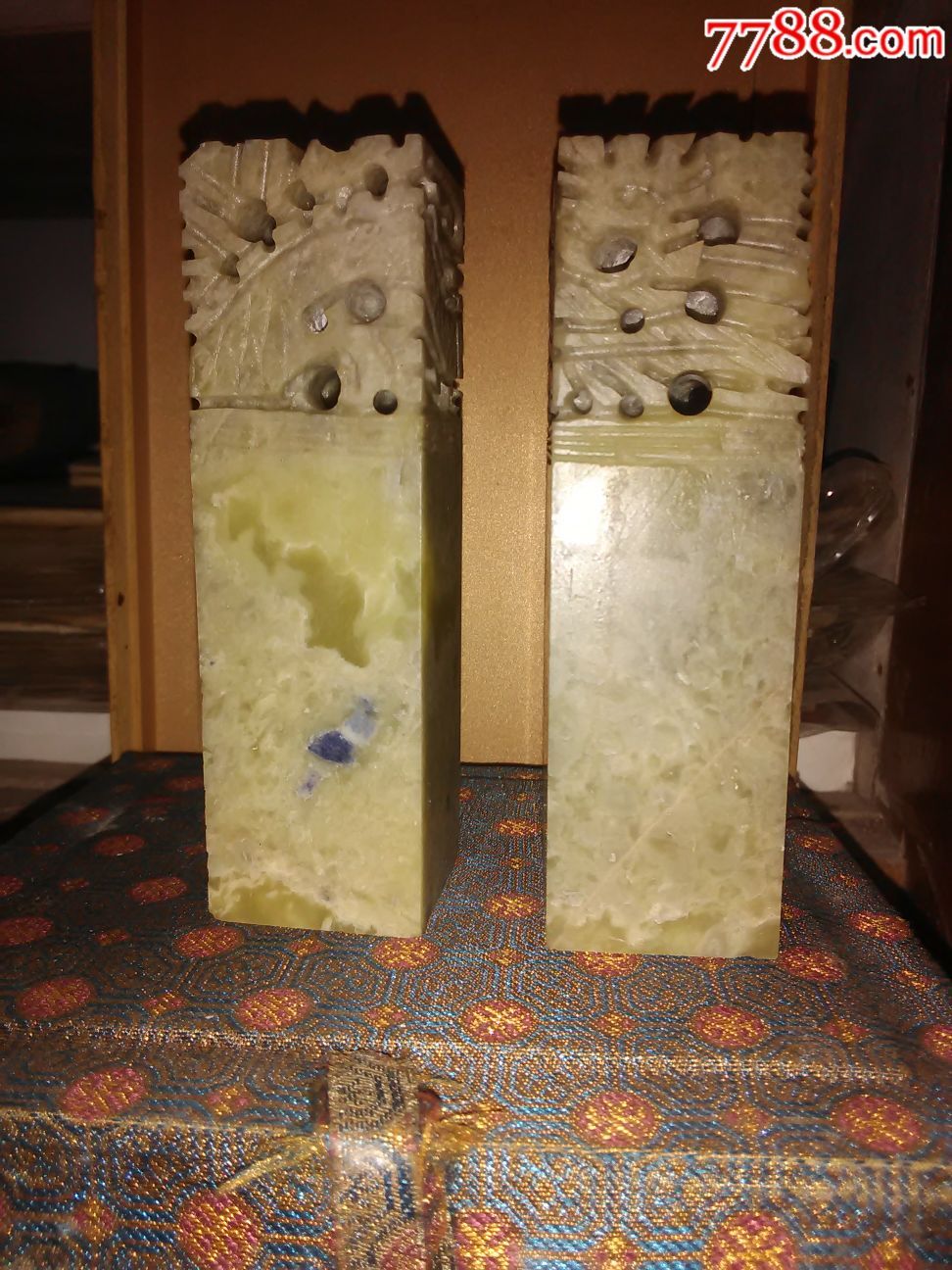 上等青田石灯光冻兰花青对章