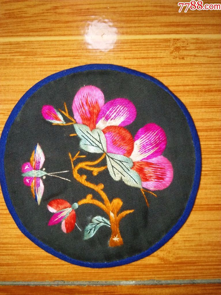 绣工精美保存完好如新的民国花鸟图案绣片纯手工制作保真包老