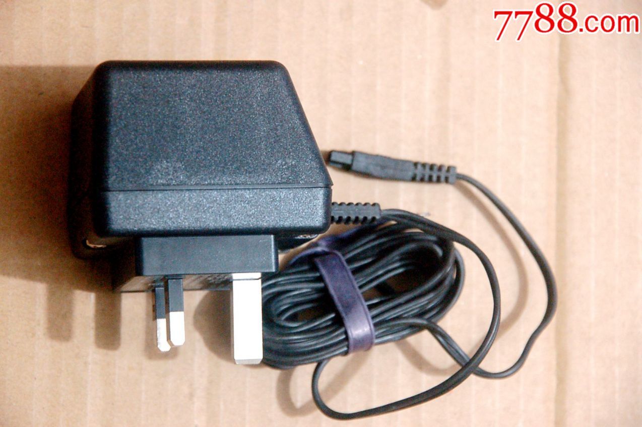 老式手机电池充电器