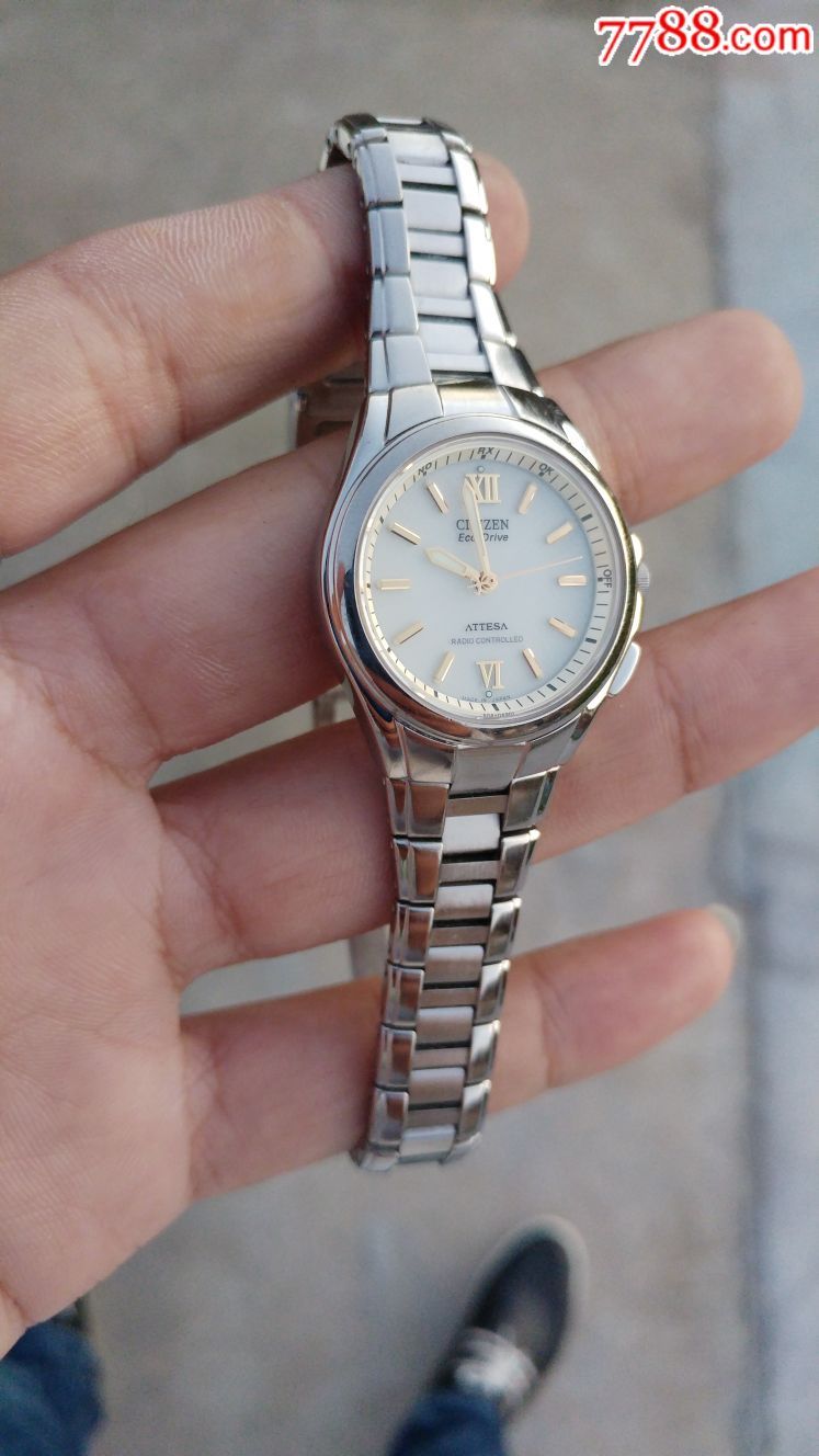 极品西铁城海螺钛合金光动能电波女表