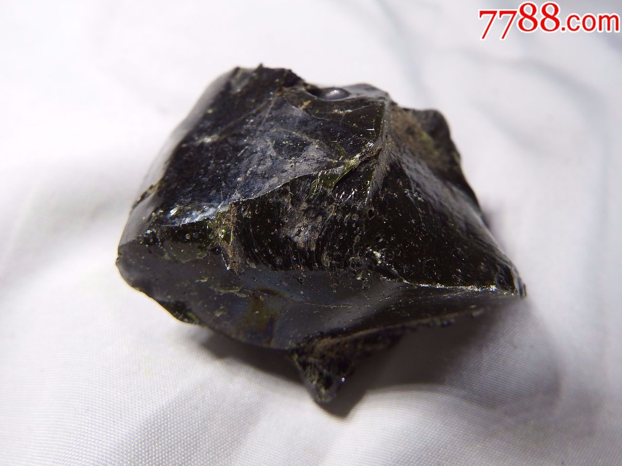 玻璃陨石(精品63.7克)