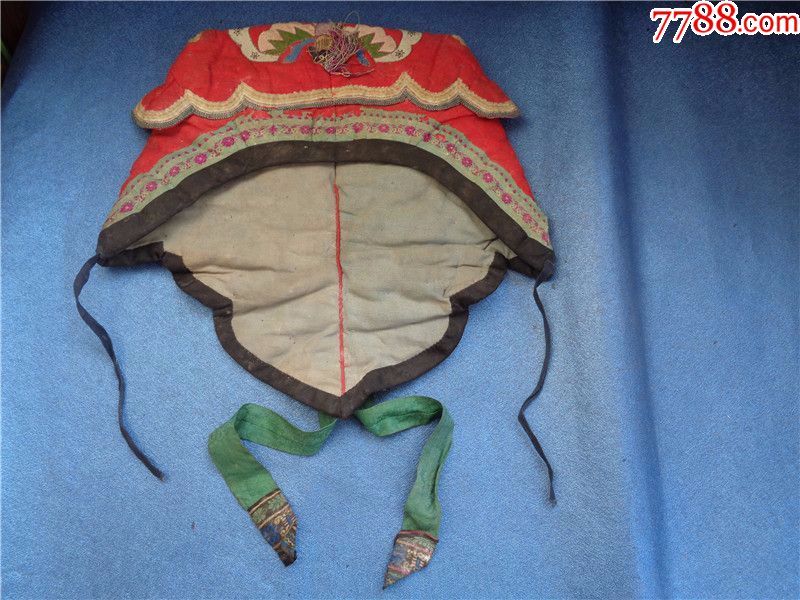 清代多子福寿纹绣花孩童帽子