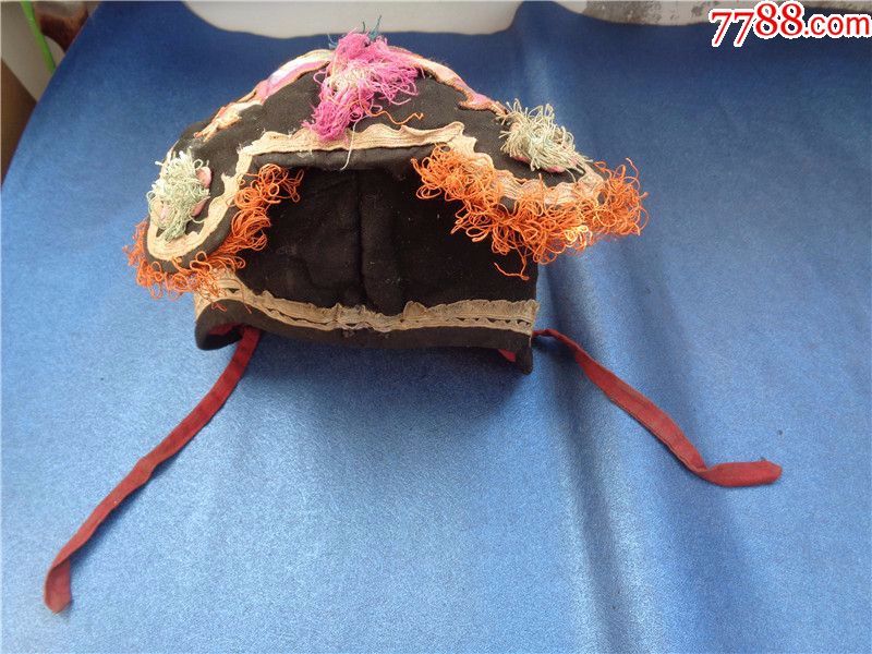 清代多子石榴纹孩童棉帽子