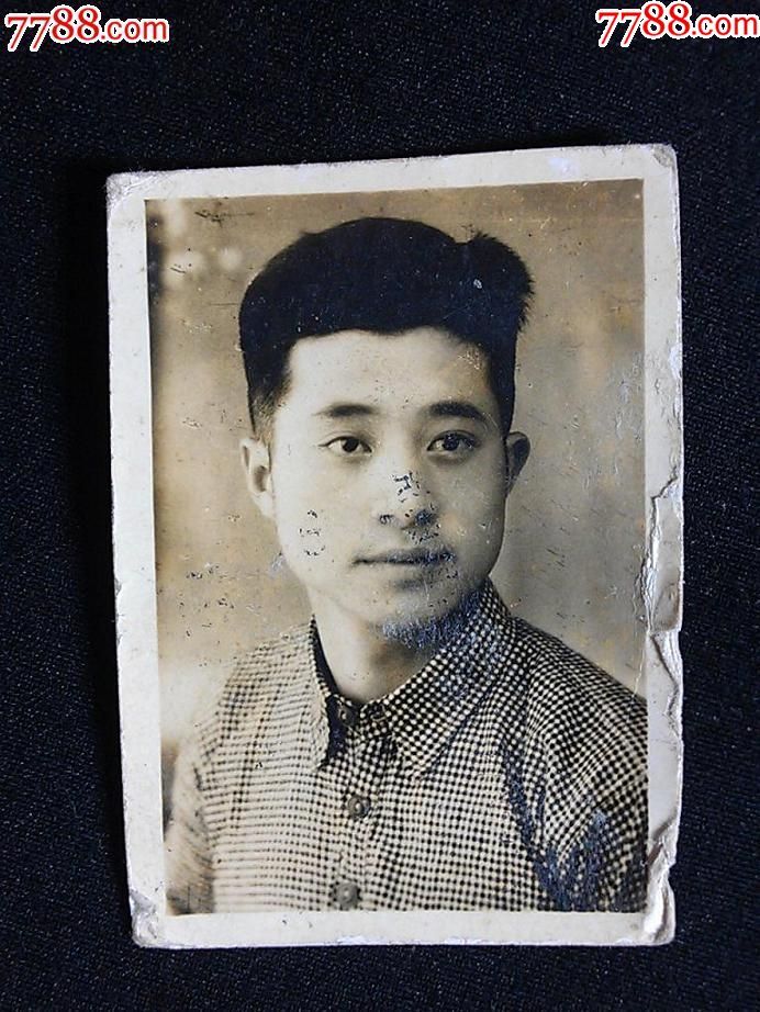 阳刚英俊帅小伙五十年代老照片尺寸48x35公分