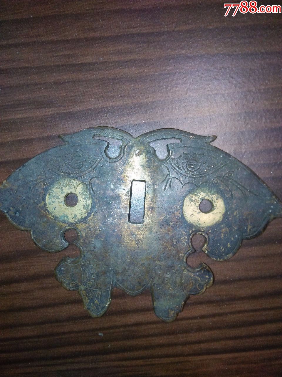 图案精美的一个清代之前铜蝙蝠(纯手工刻花,保真包老)