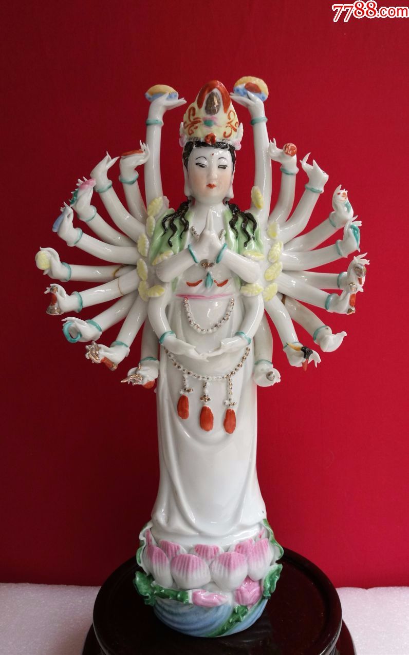太精美!文革前德化高白瓷粉彩千手观音,惜残.