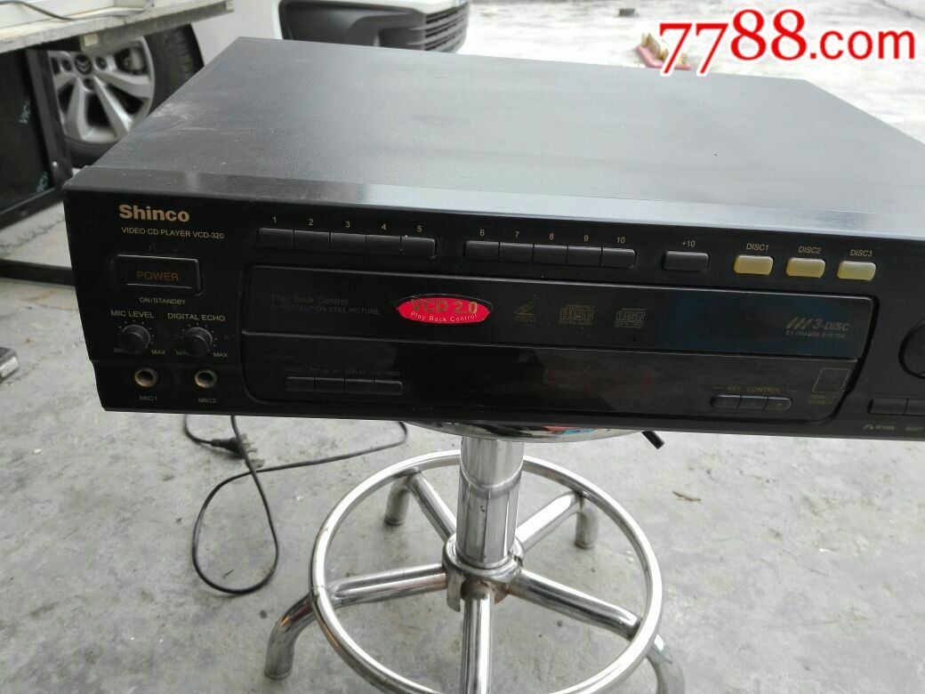 三碟连放影碟机