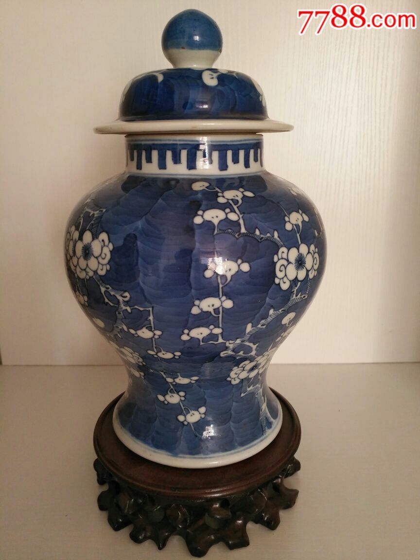 青花冰梅将军罐