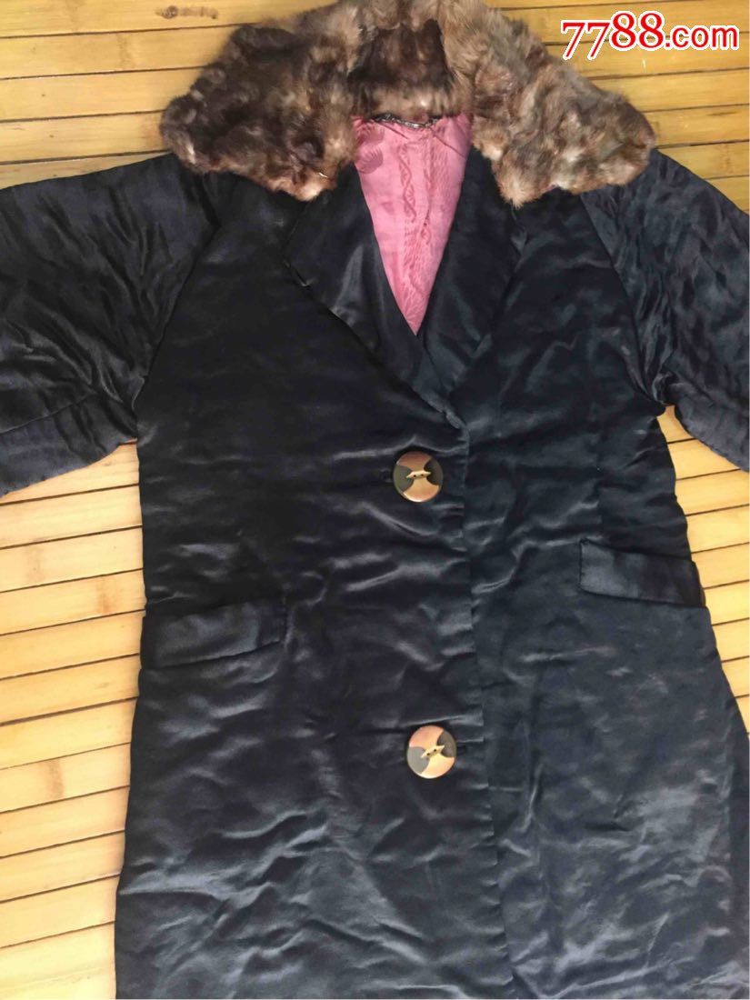 民国女式黑色缎子貂皮毛料大衣