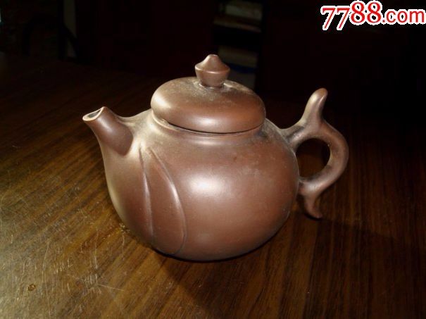 早年鑫生款紫砂壶精巧别致