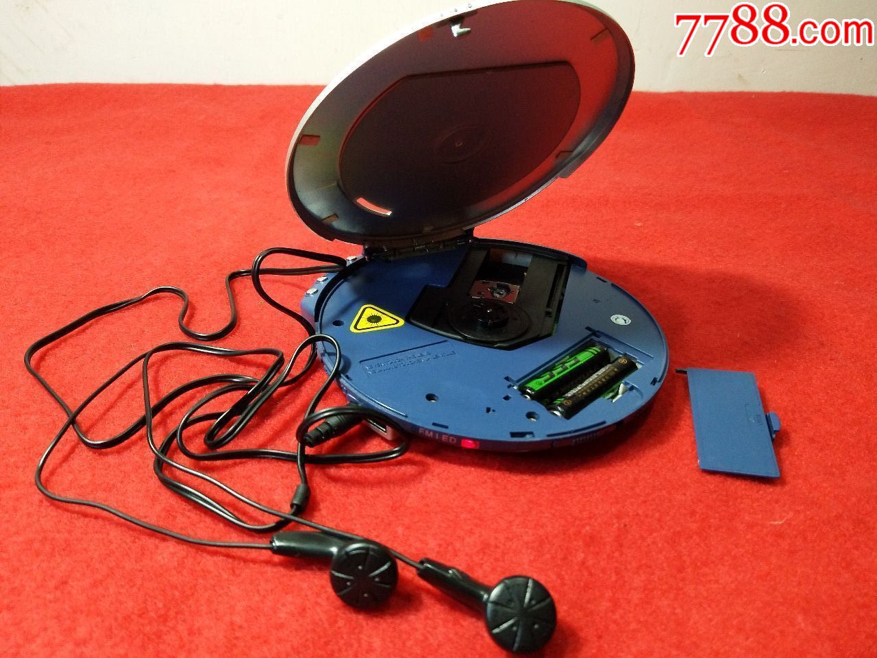 sony(索尼)——旋风f4型调频——数字收音,cd机随身听(少见)