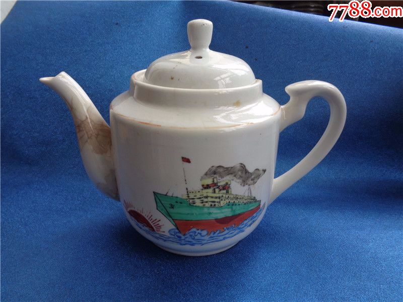 文革时期大海航行靠舵手图粉彩茶壶