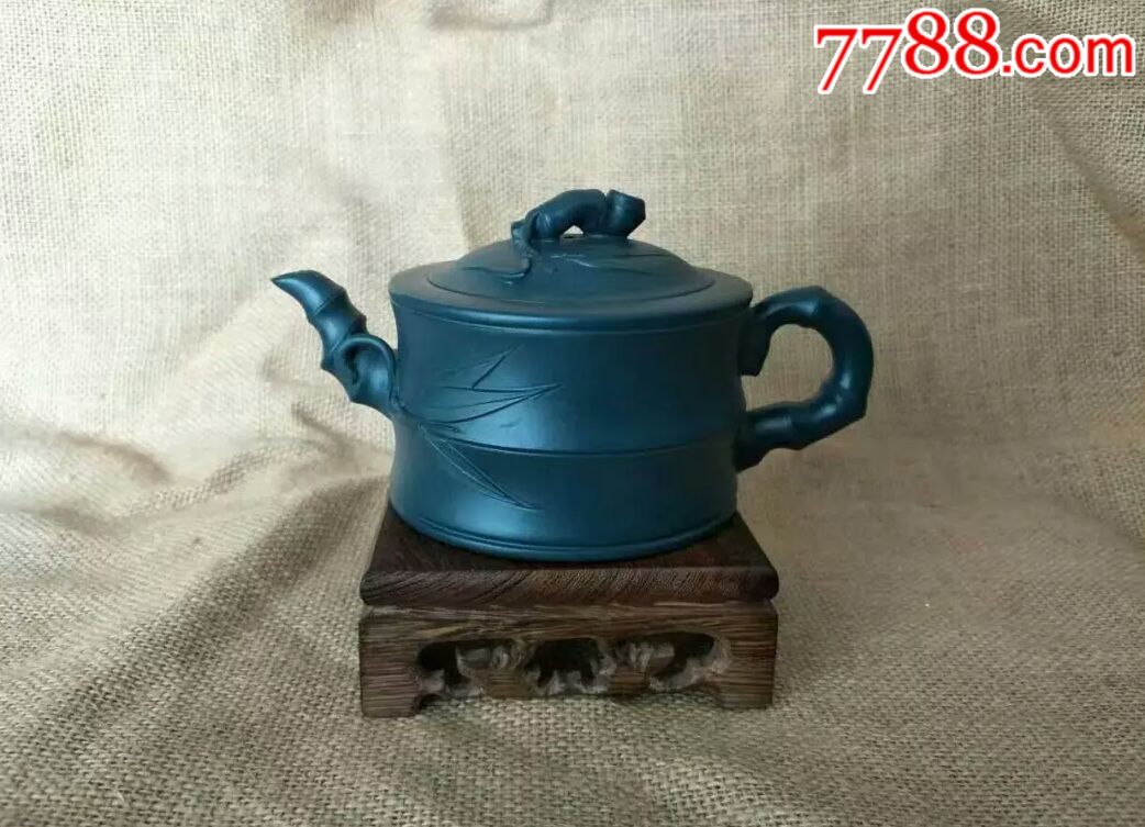 周桂珍手工制作绿泥竹节壶