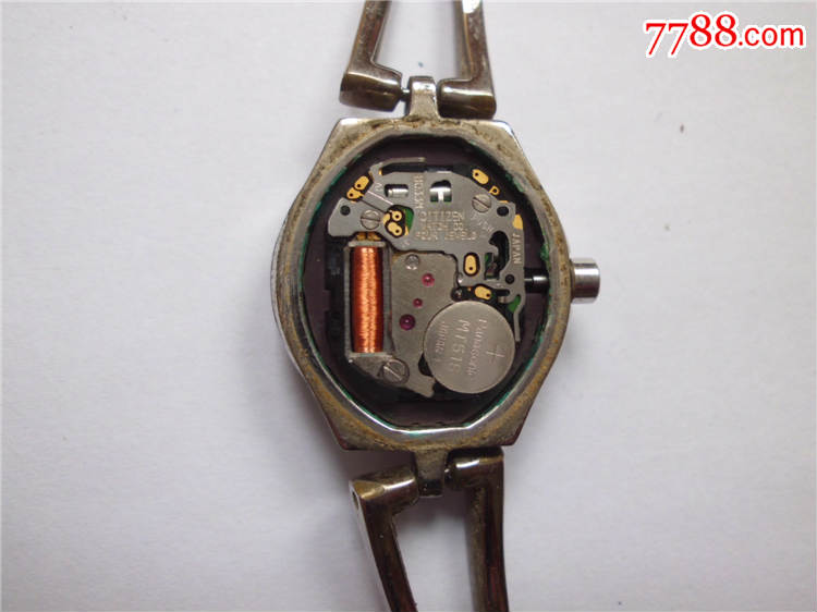 "光动能"西铁城,机芯b033h,走时准