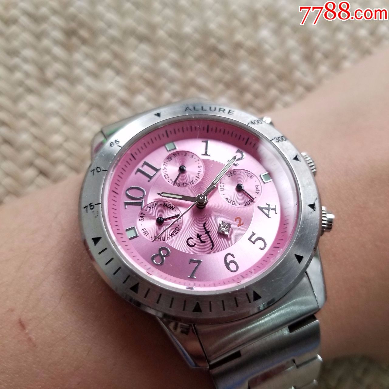 著名奢侈珠宝品牌周大福-vip限量版发售-年青*代系列-石英女表_手 