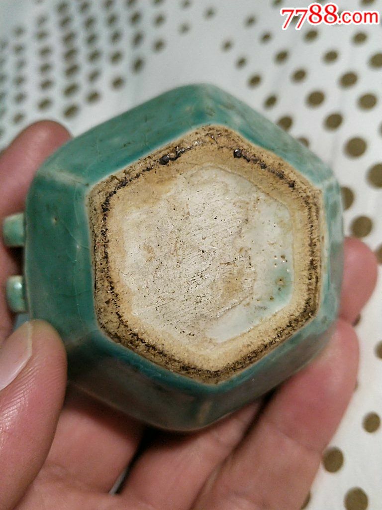 豆青釉色六棱鸟食罐