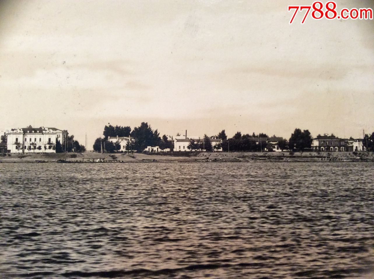 民国吉林市街长照片之(二),从松花江上拍摄,小全景,十分罕见!