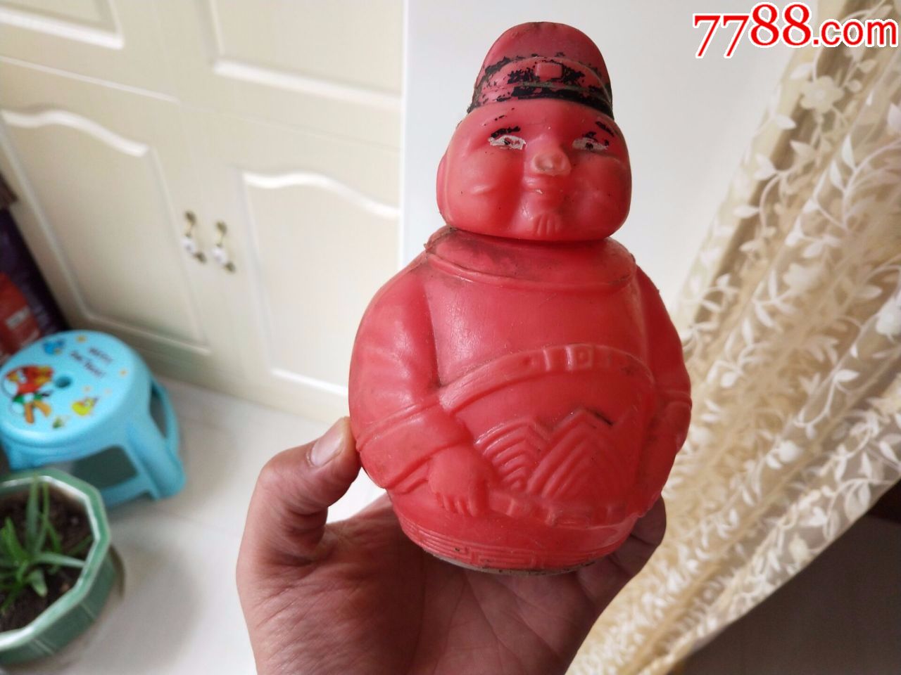 九品芝麻官不倒翁一个,完好,品相不错.看图