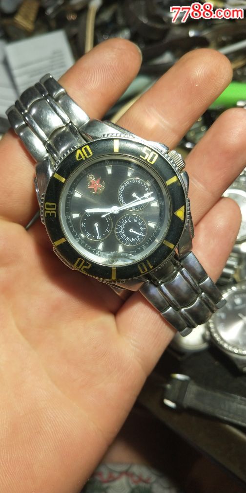 海军潜水员专用手表图片