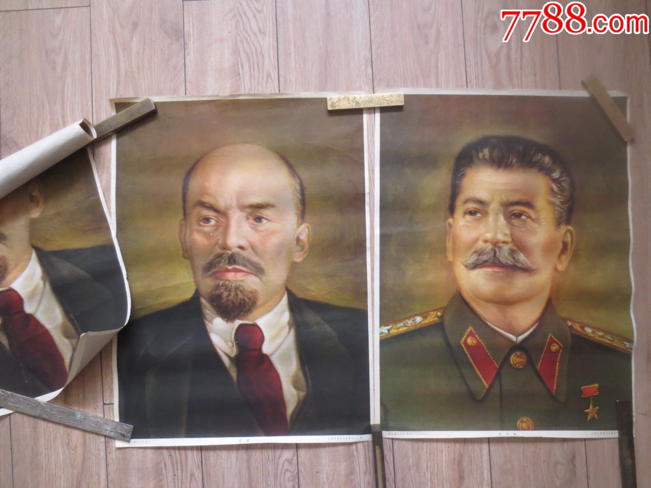 列宁(2张),史大林共3张