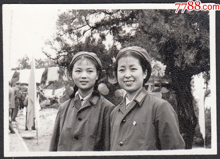 80年代女兵单独照片图片