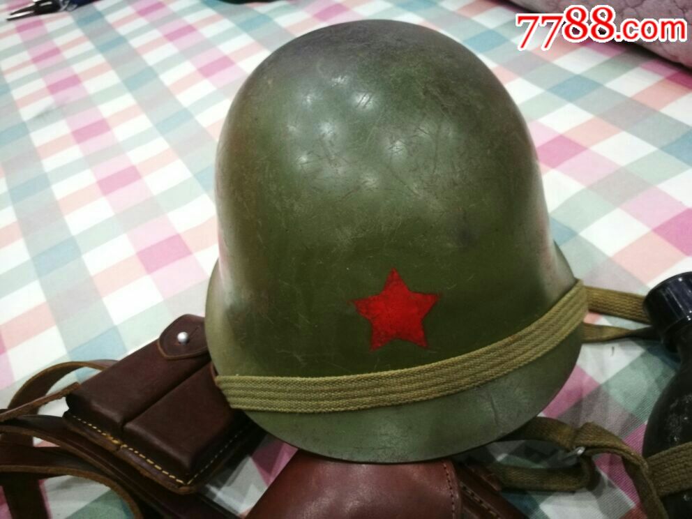违约重拍,对越作战军官65式装具标配(钢盔带编号,手枪皮套,水壶)