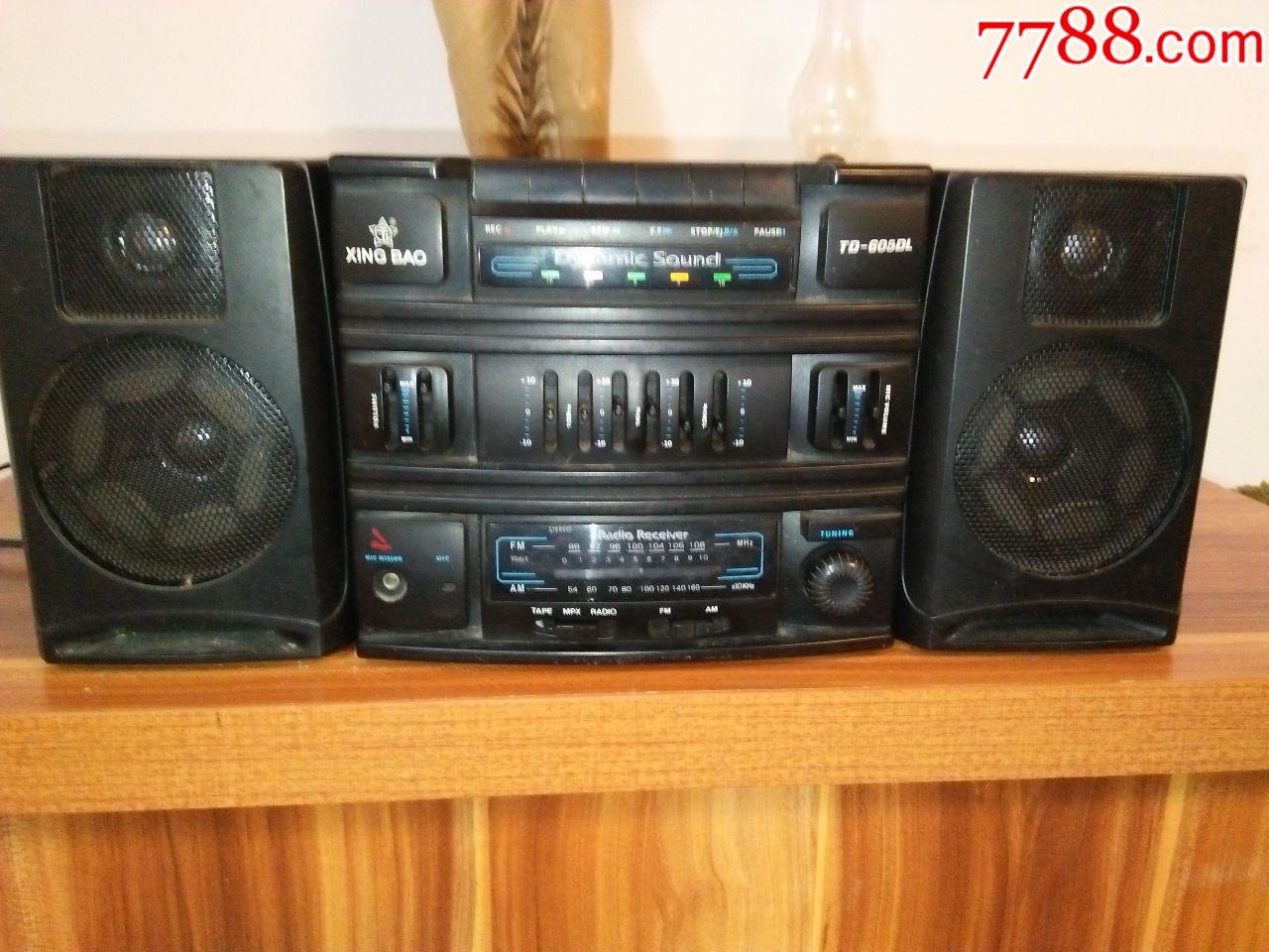 星宝td605dl型车载音乐cd机可用另有一对小功放