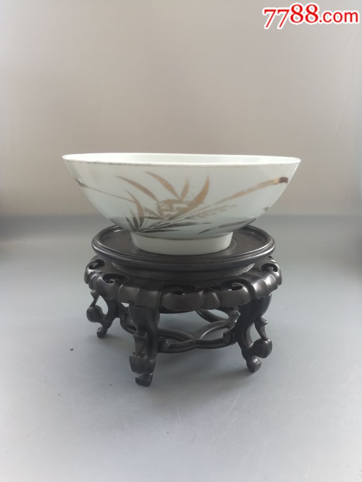 民国描金兰花纹碗