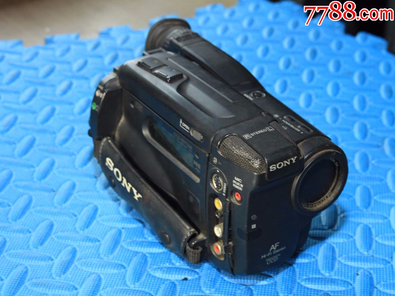 索尼sonyCCD-TR750E数码摄像机