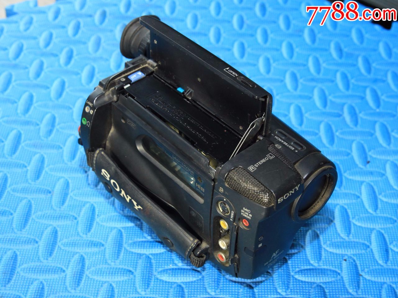 索尼sonyCCD-TR750E数码摄像机