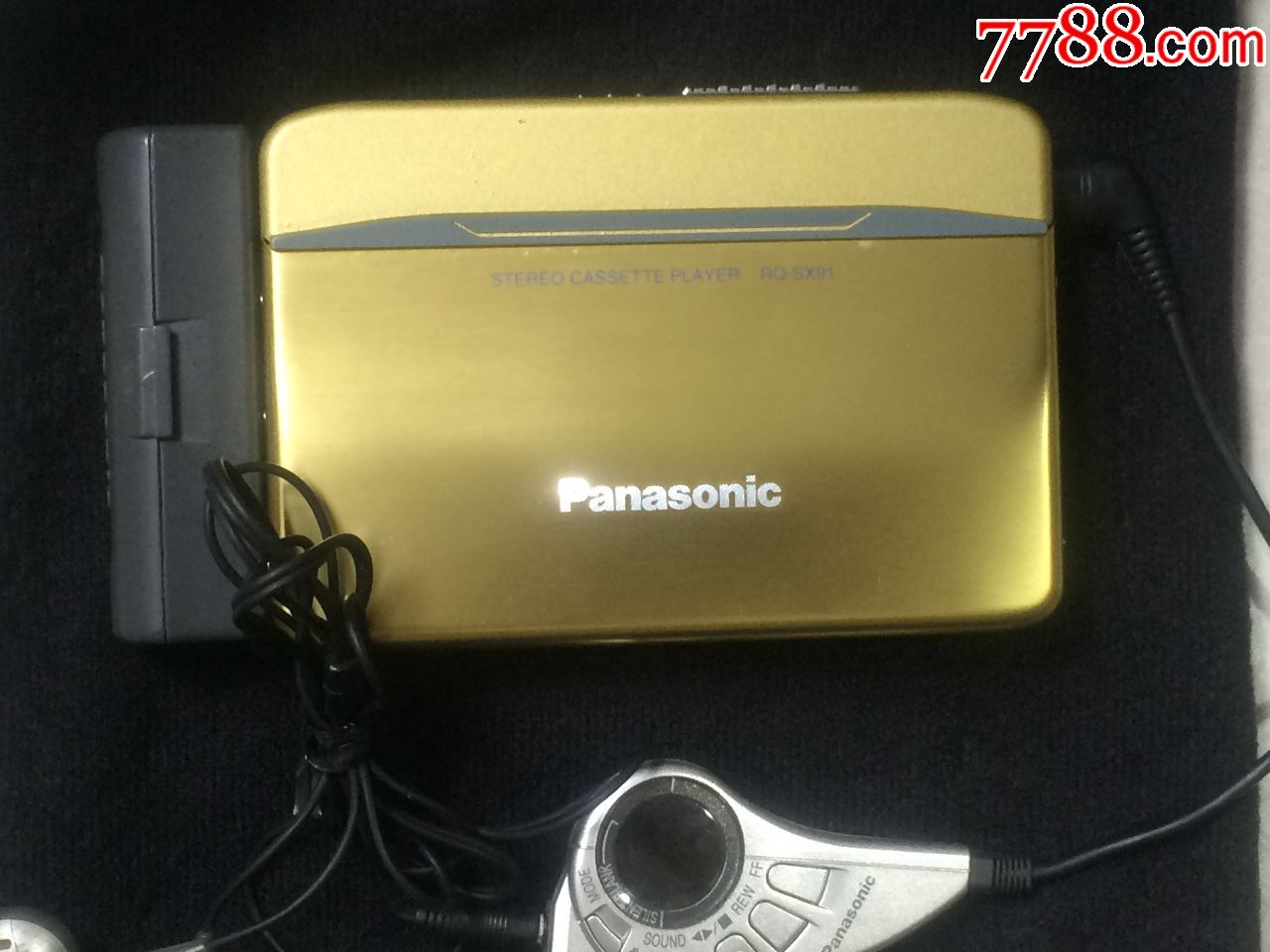一台经典收藏松下黄金版卡带机rq-sx91磁带随身听.机子外壳金属壳.